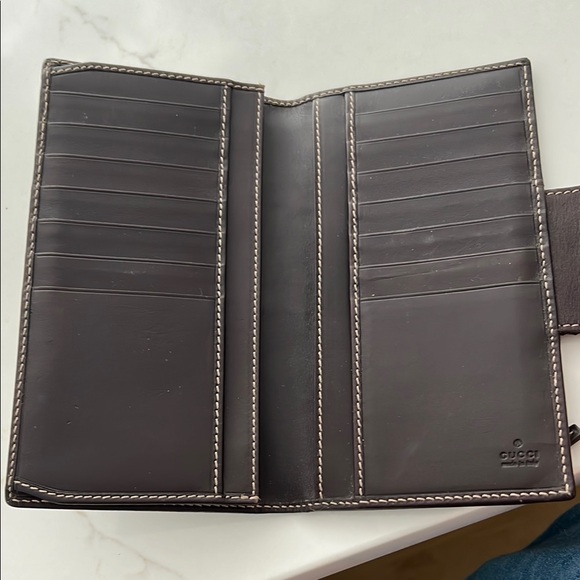 Gucci Cream and Brown Wallet with Iconic Design - Picture 3 of 5